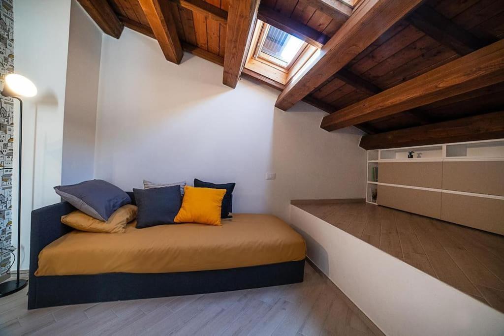 Appartamento Elegante E Moderno A 100 M Dal Duomo LʼAquila Esterno foto
